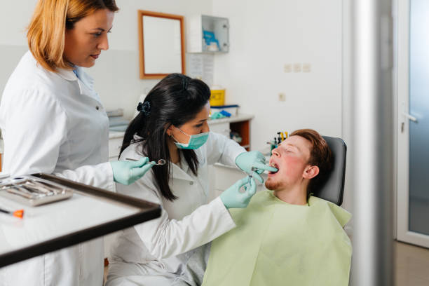 Best Cosmetic Emergency Dentistry in Little Canada, MN